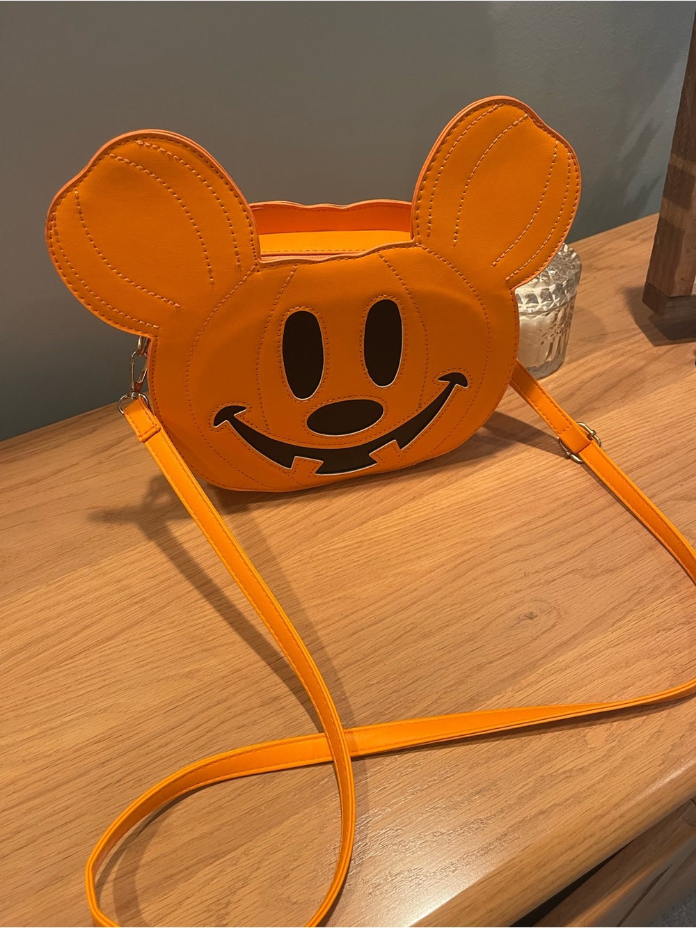 NEW Disney Orange Mickey Pumpkin Face Crossbody Bag - Picture 2 of 7